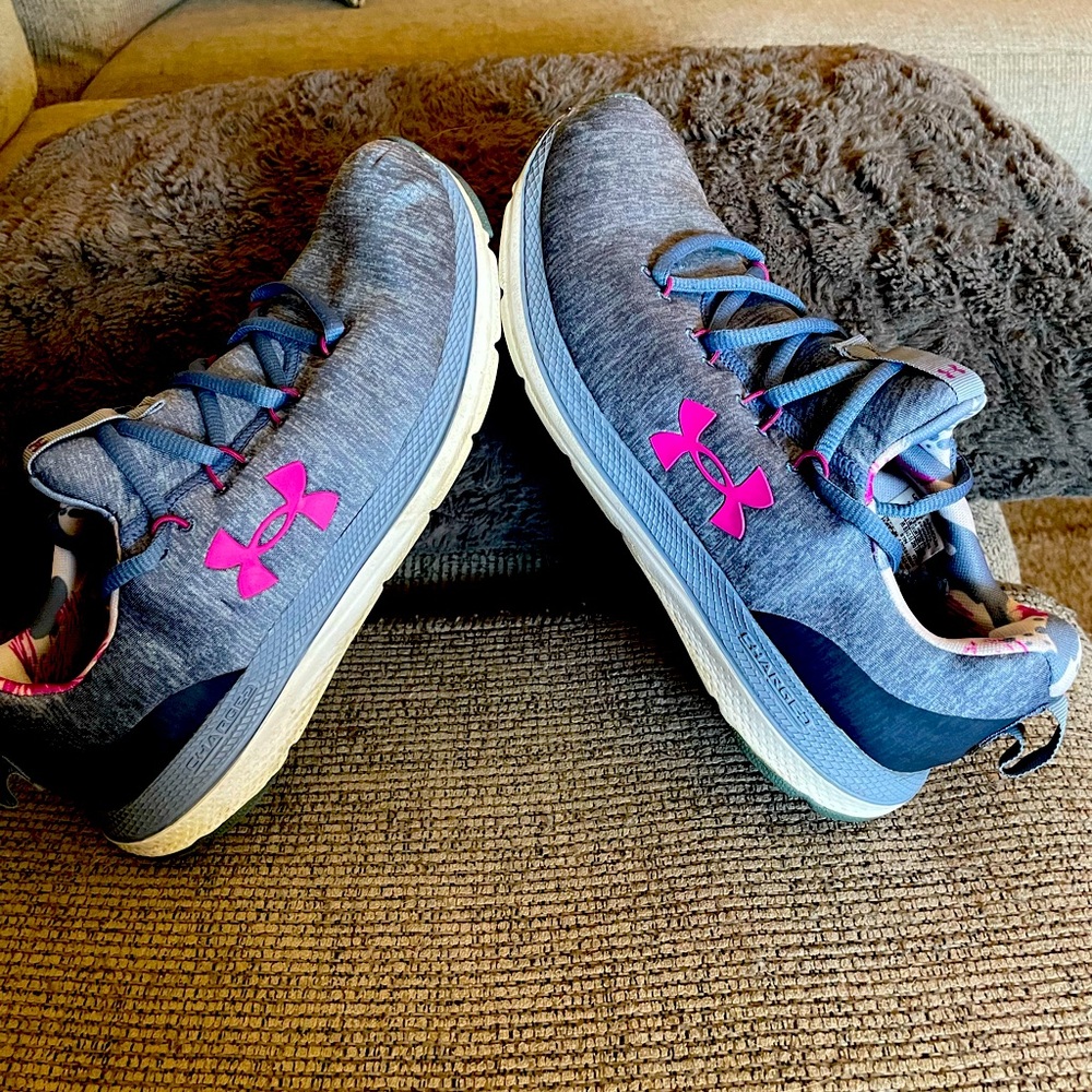 Under Armour woman’s size 9